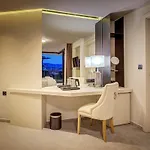 Maritime Hotel