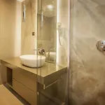 Maritime Hotel