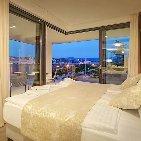 Hotel Maritime