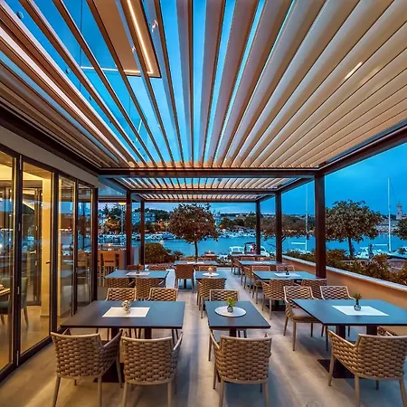 Hotel Maritime Krk Town