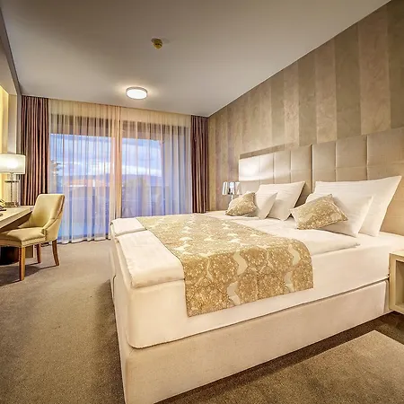 Maritime Hotel 4*
