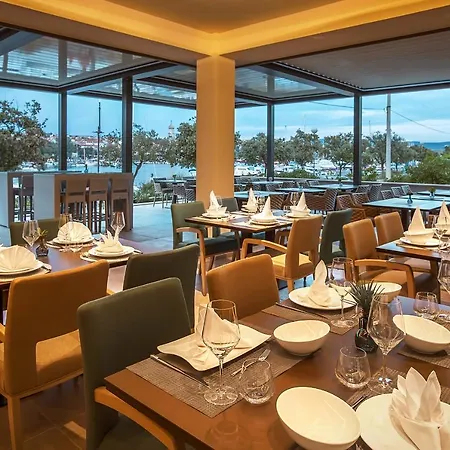 Maritime Hotel 4*